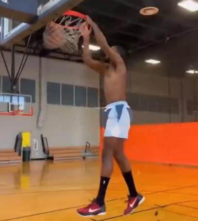 在线娱乐-勇士新惊喜？库明加苦练连进5记三分 打野球轰60分